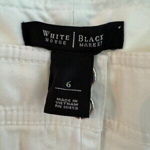 White House Black Market White Capris Size 6 NWT